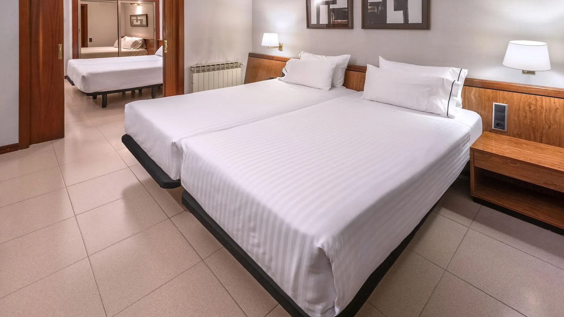 Ciudad De Castelldefels Hotel Spain