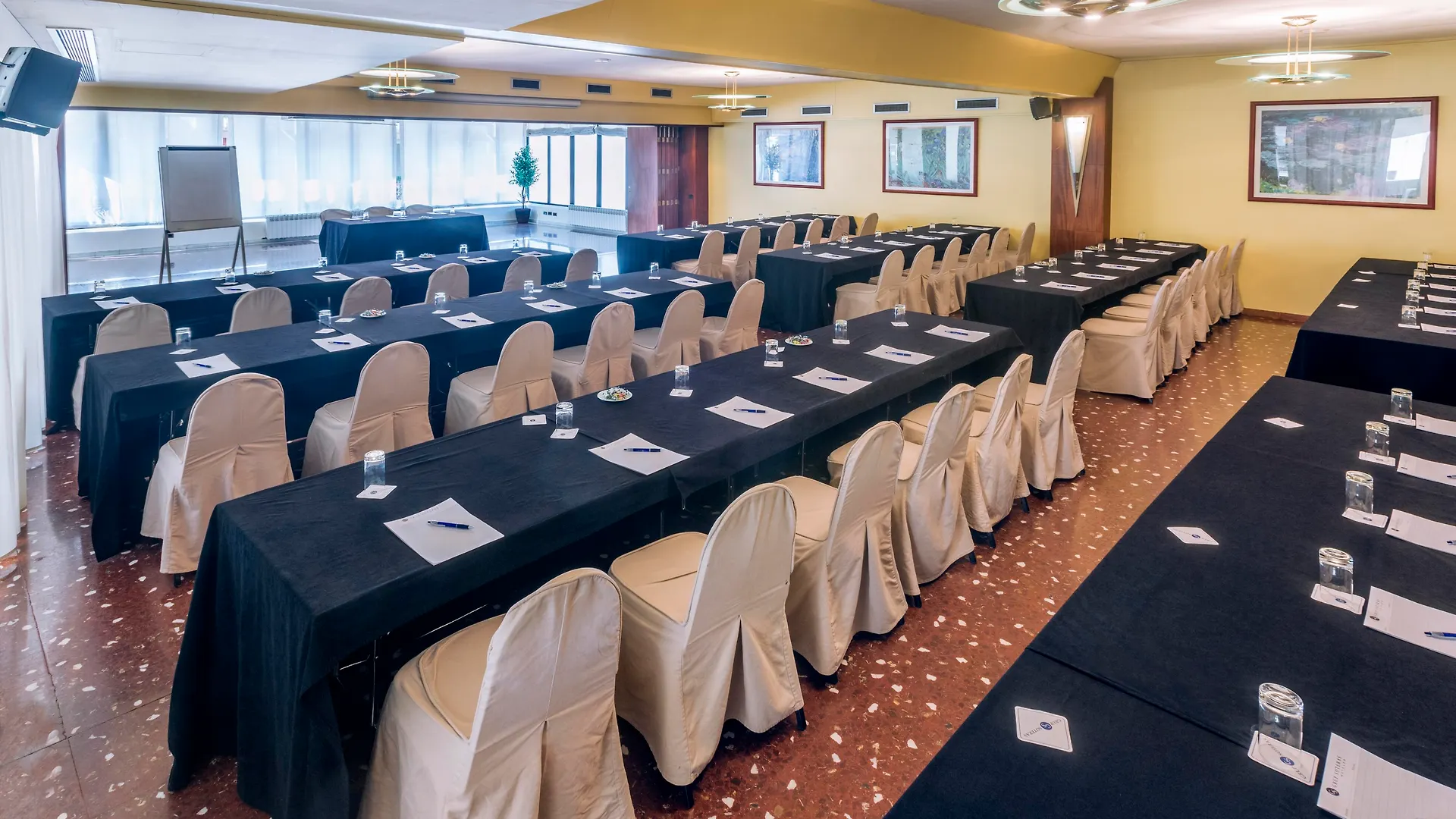 Ciudad De Castelldefels Hotel