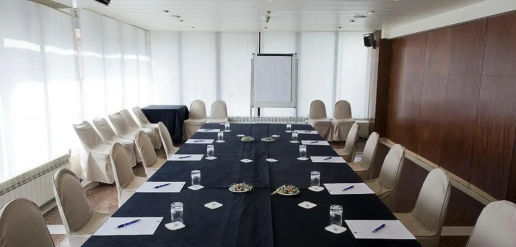 Hotel Ciudad De Castelldefels 3*,