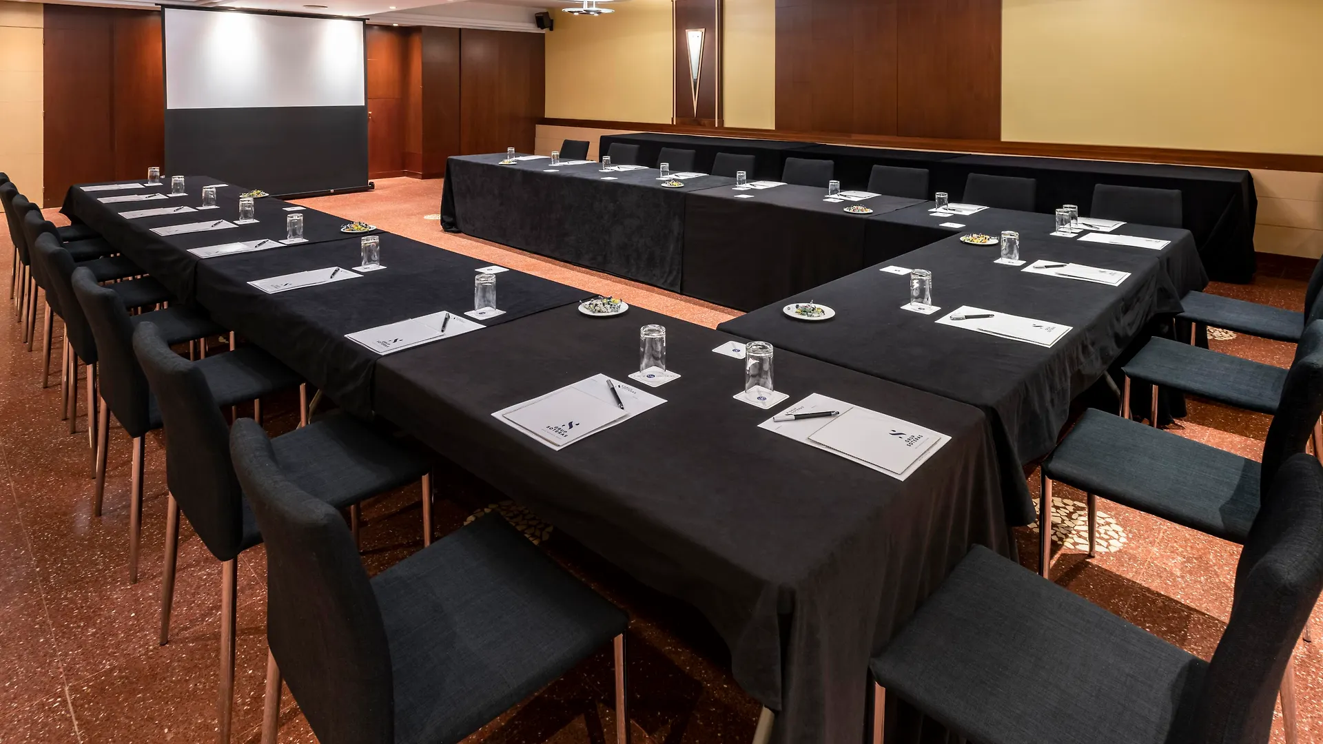 Ciudad De Castelldefels Hotel Spain